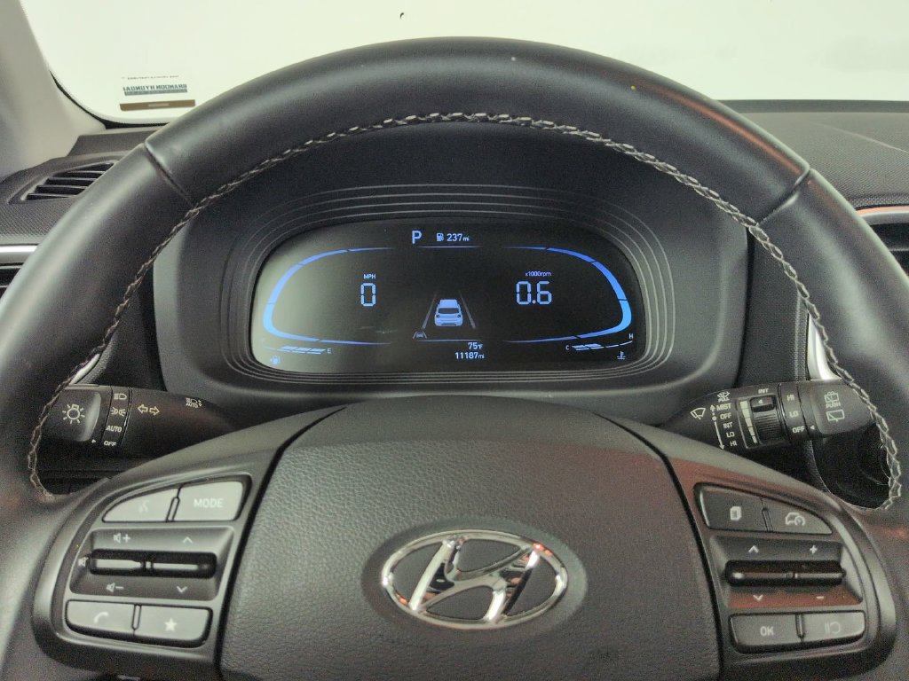 Used 2024 Hyundai Venue SEL FWD image 42