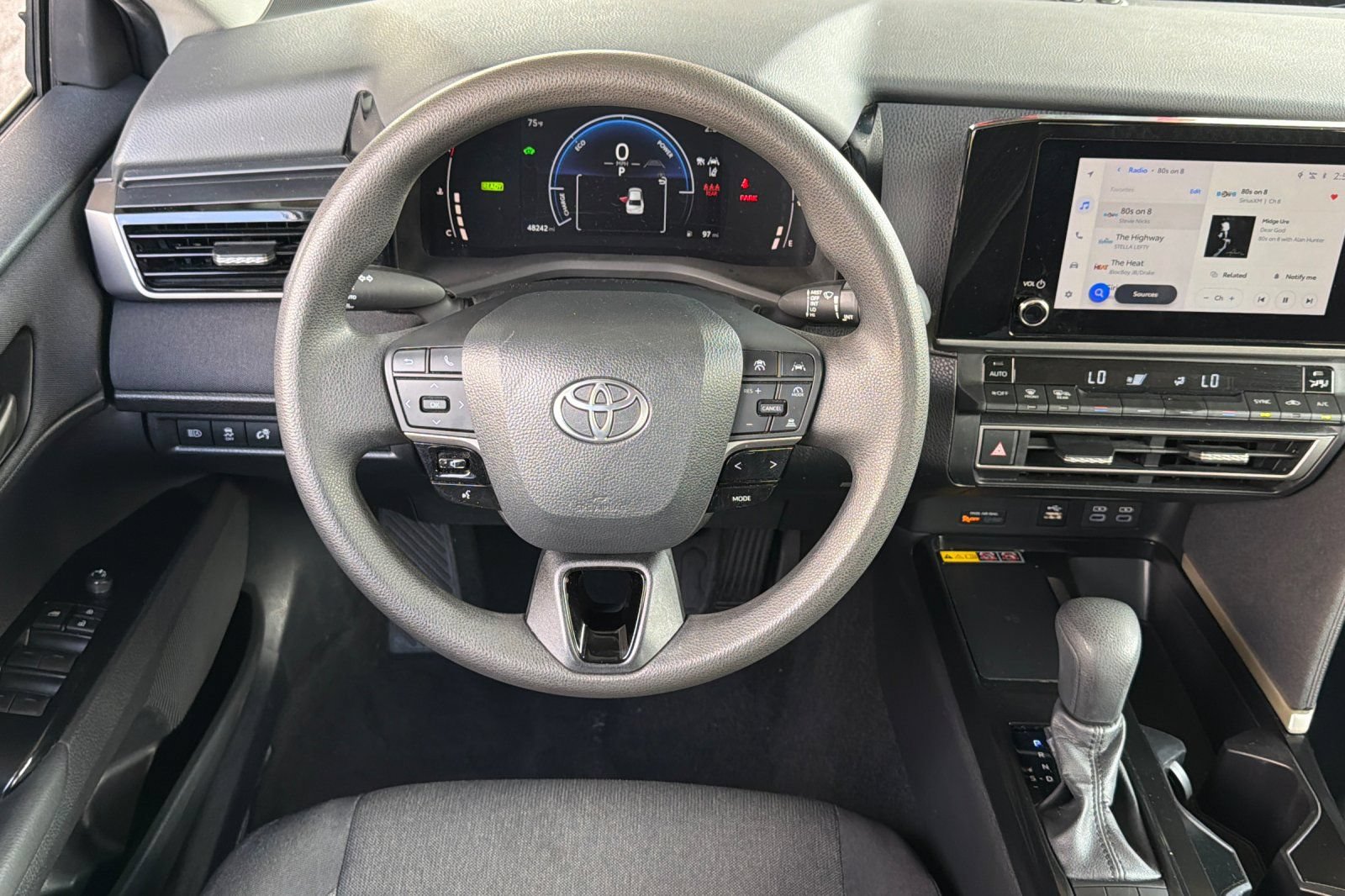 Used 2025 Toyota Camry LE FWD image 16