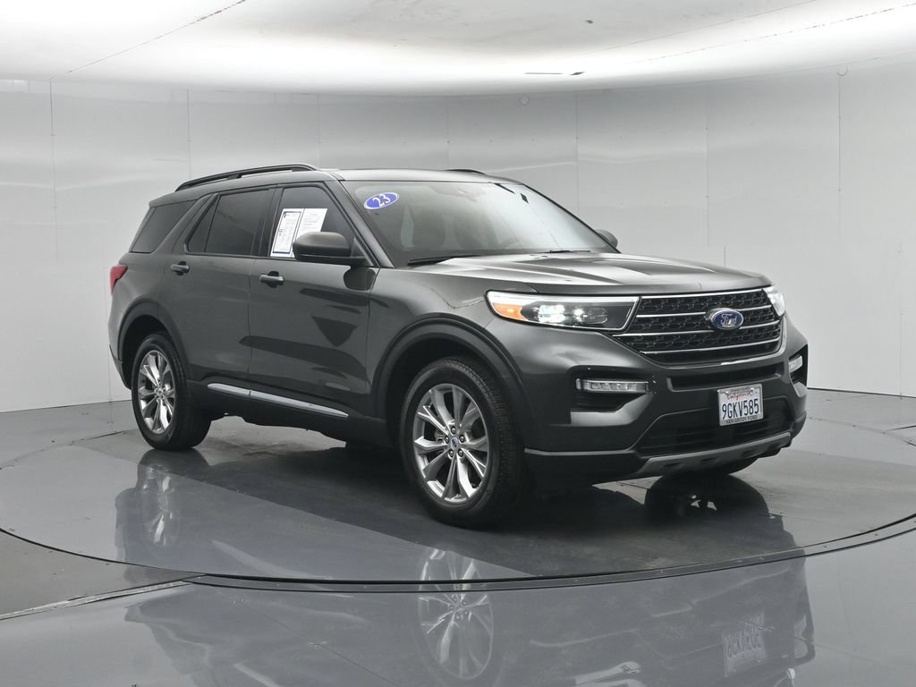 Certified 2023 Ford Explorer XLT w/ Equipment Group 202A AWD/4WD image 61