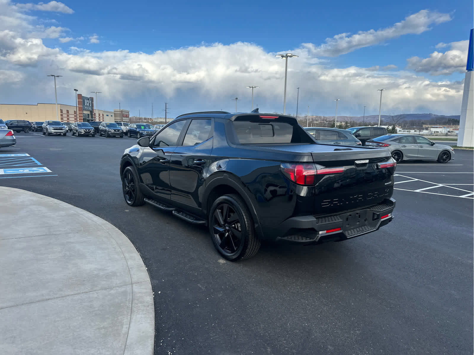 Used 2024 Hyundai Santa Cruz Night image 6