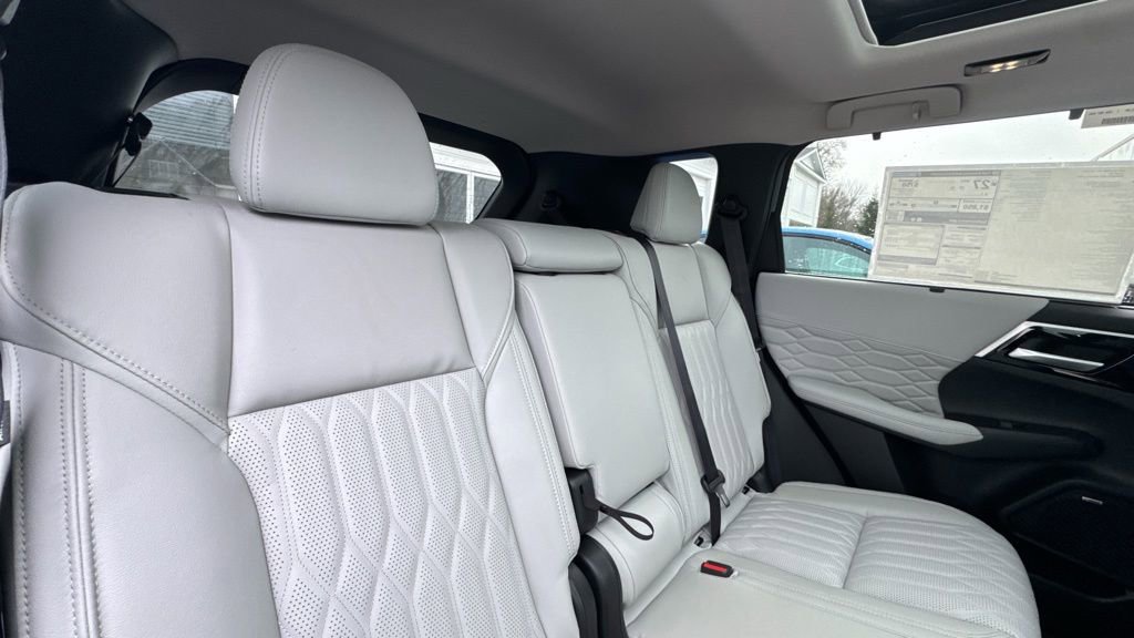 New 2026 Mitsubishi Outlander SEL AWD/4WD image 12