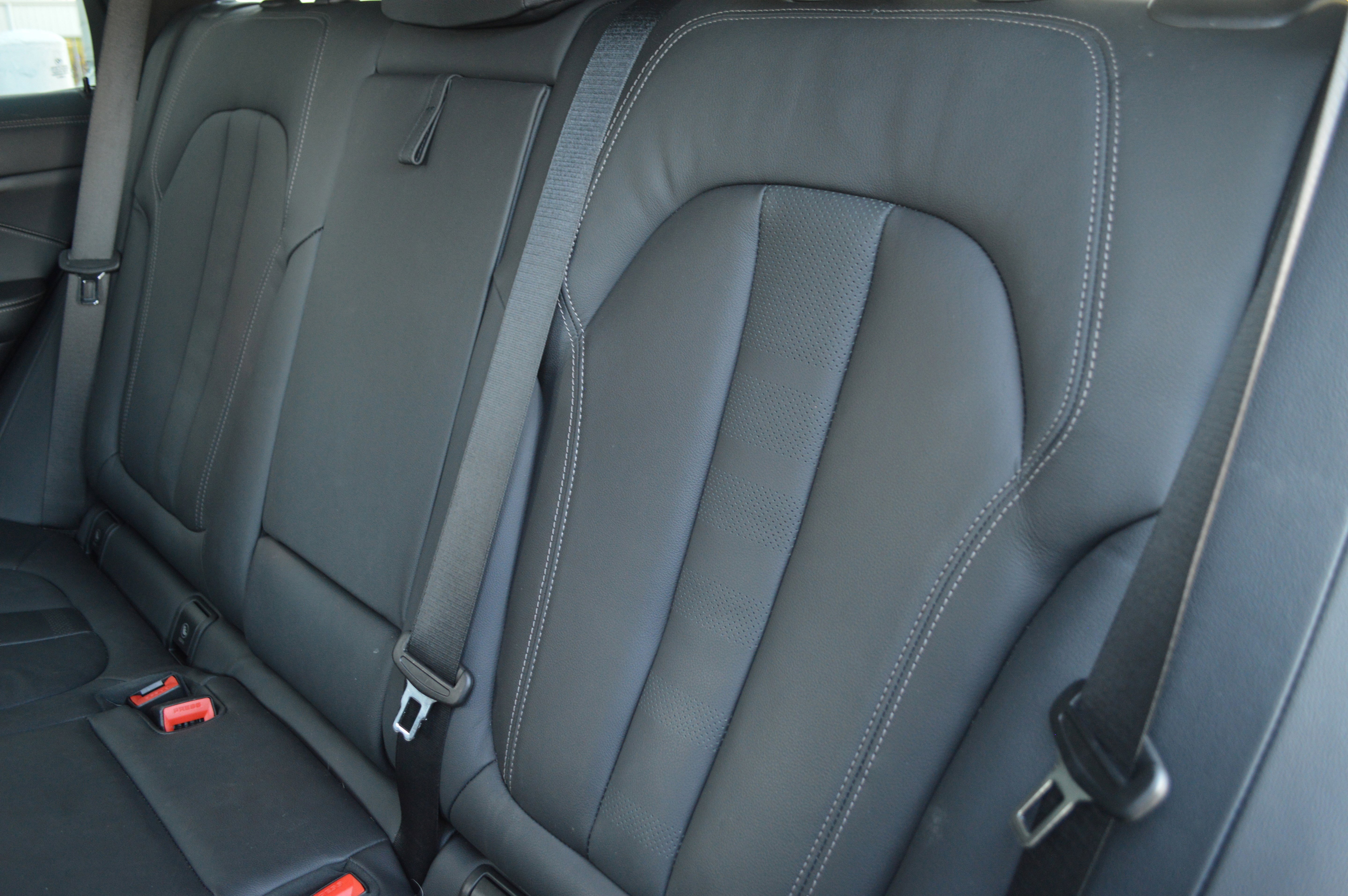 Used 2022 BMW X5 xDrive40i w/ Premium Package image 30