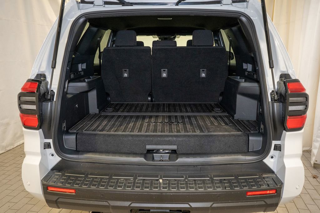 Used 2025 Toyota 4Runner TRD Off-Road image 6