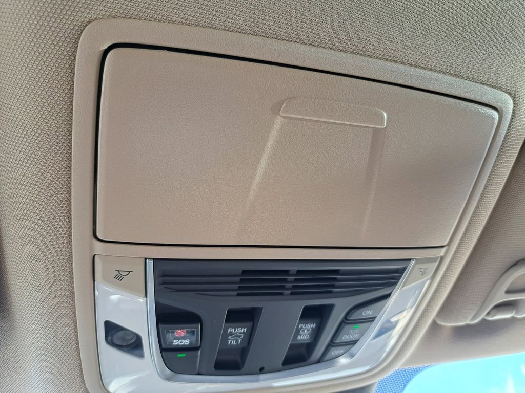 New 2026 Acura MDX w/ Technology Package FWD image 12