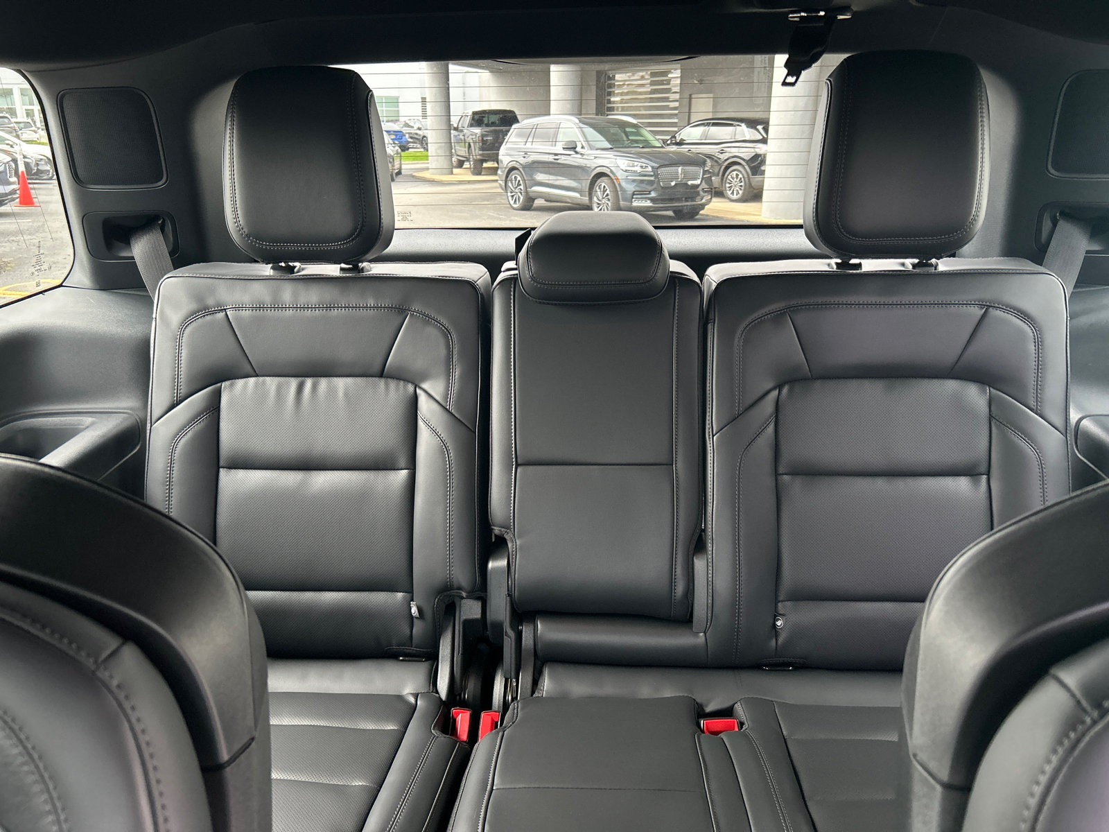 New 2027 Lincoln Navigator Reserve w/ Jet Appearance Package AWD/4WD image 29