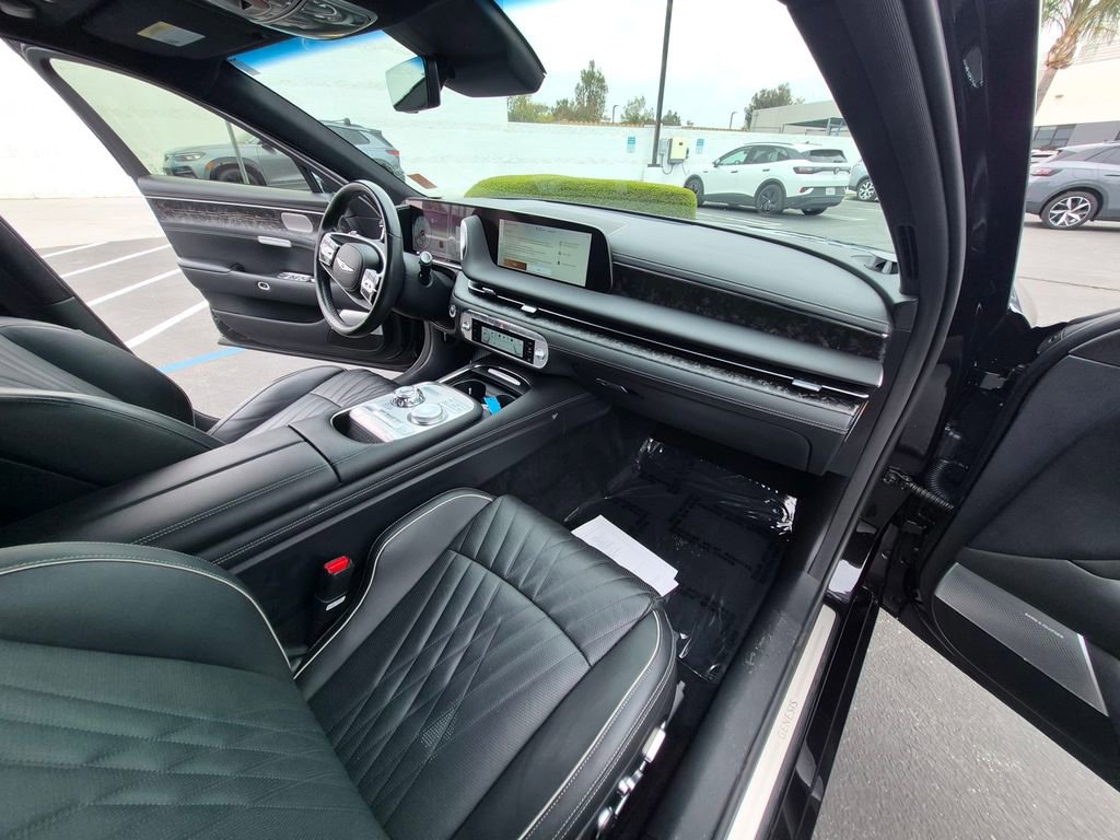 Used 2023 Genesis G90 3.5T AWD/4WD image 27