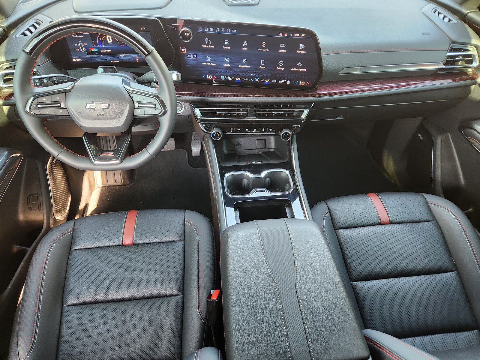 Used 2024 Chevrolet Traverse RS FWD image 9