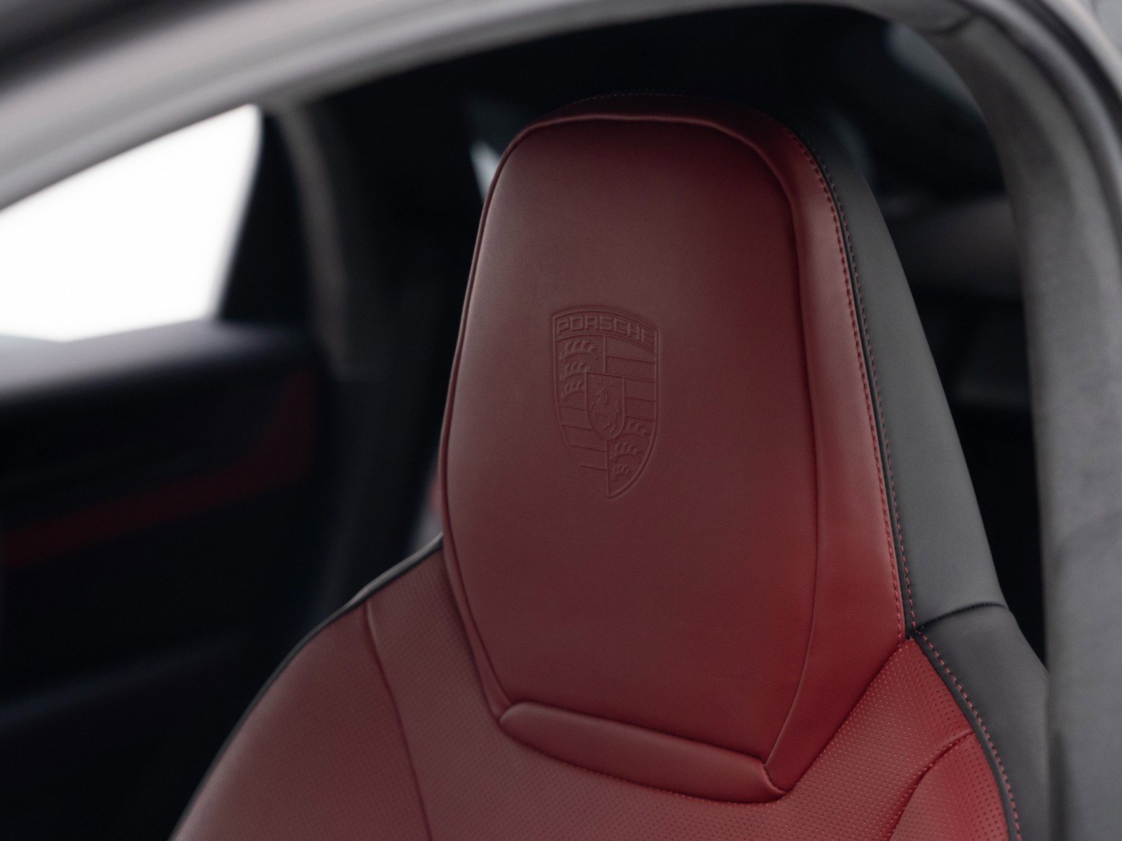 Certified 2024 Porsche Cayenne Turbo GT image 19