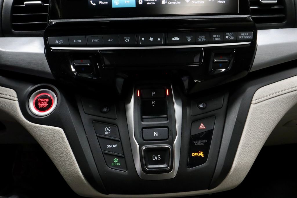 Used 2025 Honda Odyssey EX-L image 32