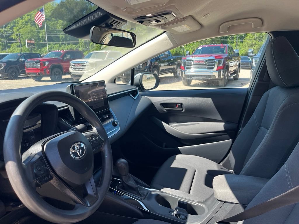 Used 2024 Toyota Corolla LE FWD image 17