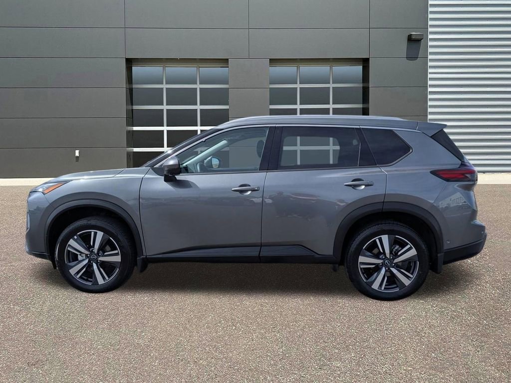 Used 2024 Nissan Rogue SL w/ SL Premium Package image 10