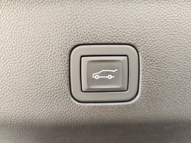 Used 2026 Chevrolet Tahoe LT w/ Comfort Package RWD image 35