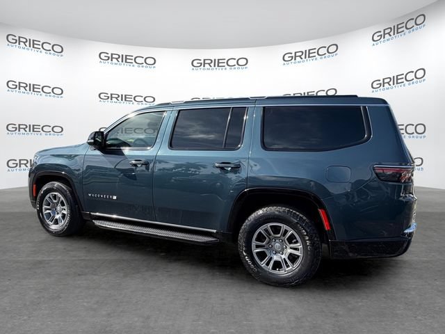 Used 2023 Jeep Wagoneer 4WD image 5