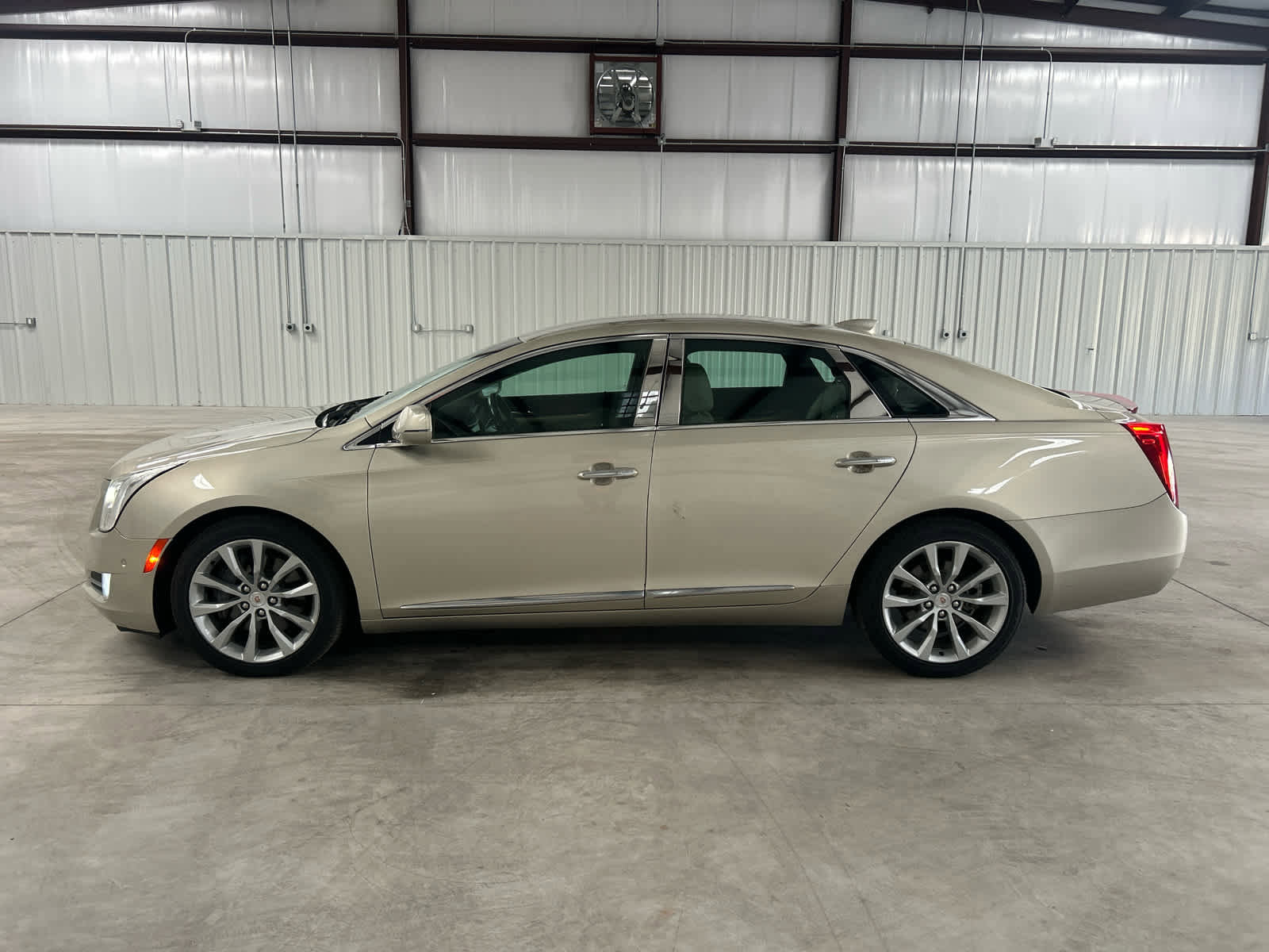 Used 2015 Cadillac XTS Luxury w/ Driver Awareness Package image 2