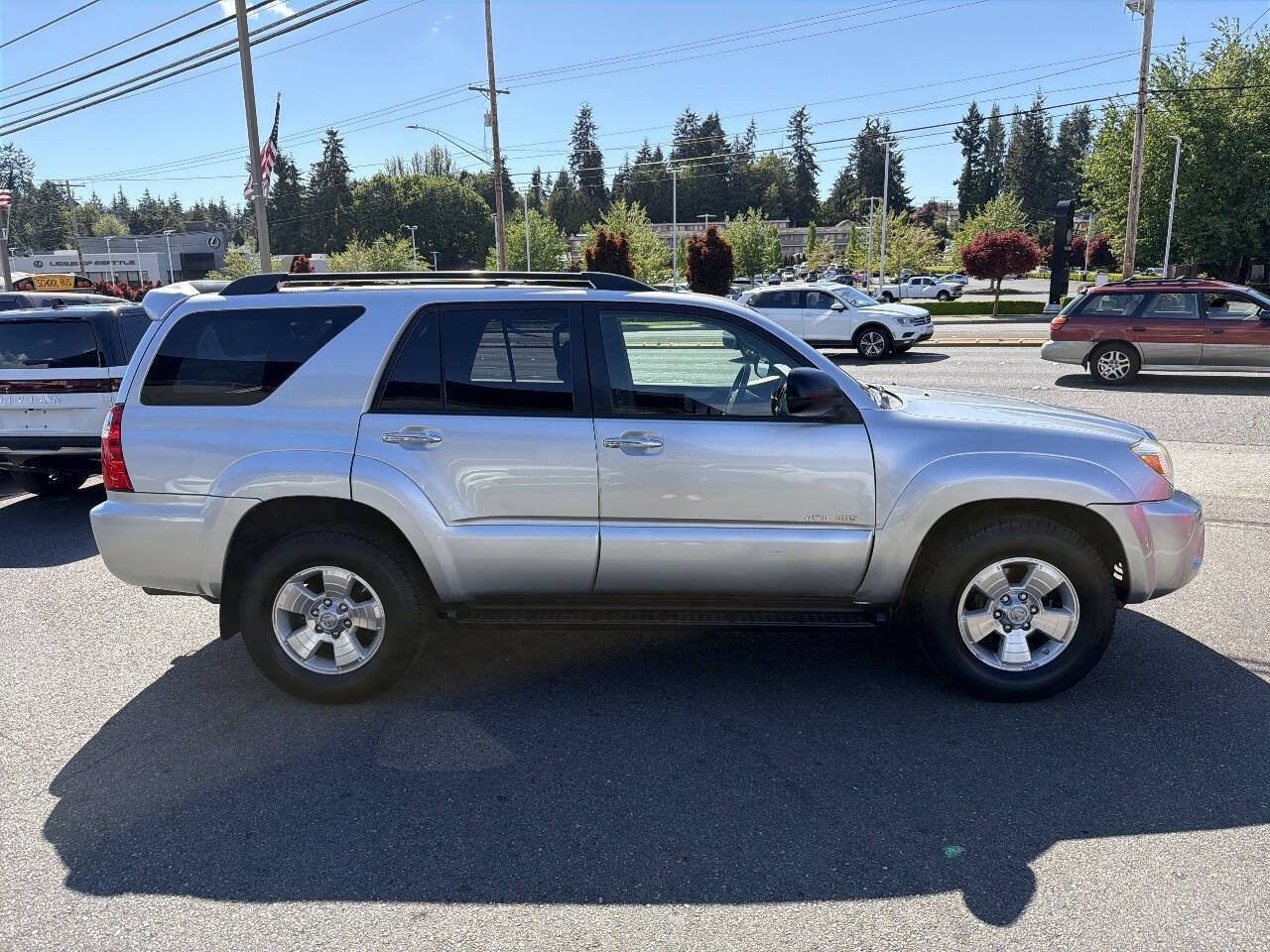 Used 2007 Toyota 4Runner SR5 AWD/4WD image 8