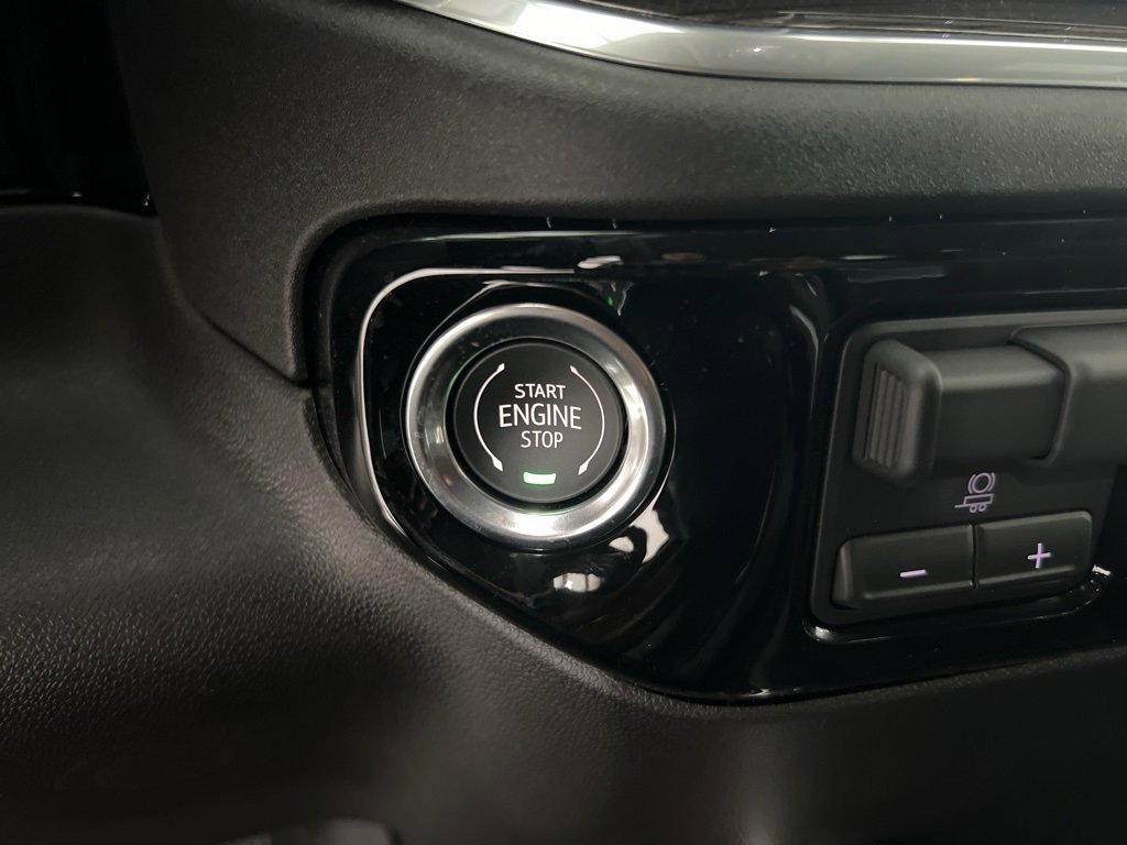 New 2026 Chevrolet Silverado 1500 RST w/ Dark Appearance Package image 16
