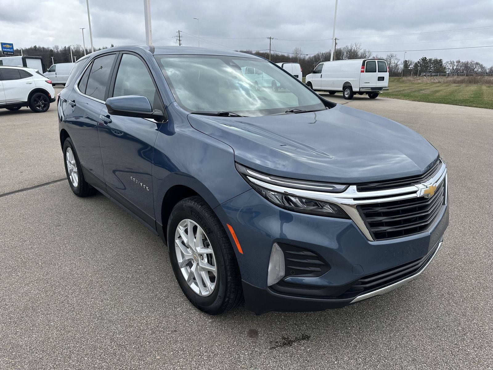 Used 2024 Chevrolet Equinox LT w/ LPO, Floor Liner Package FWD image 11