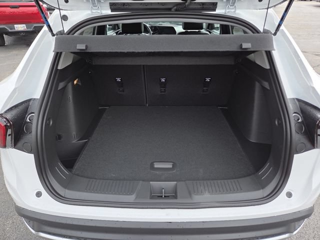 New 2026 Chevrolet Trax LT w/ LT Convenience Package FWD image 15