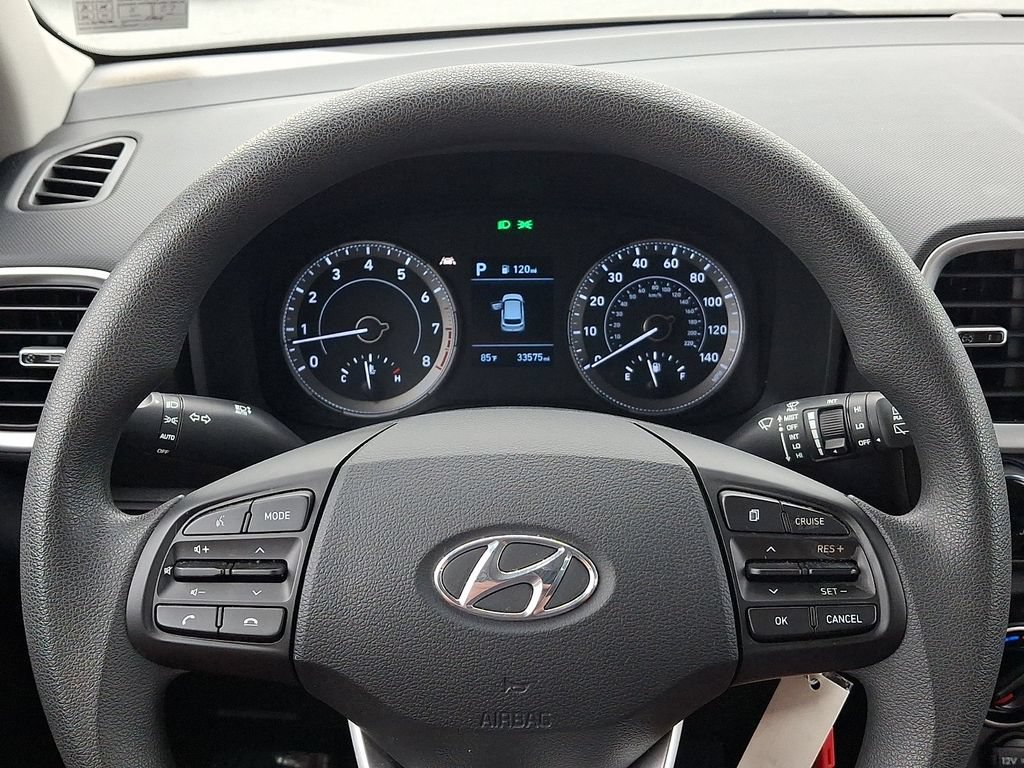 Used 2020 Hyundai Venue SE FWD image 18