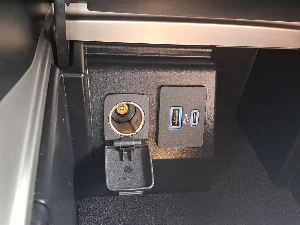 Certified 2022 Ford Explorer XLT image 24