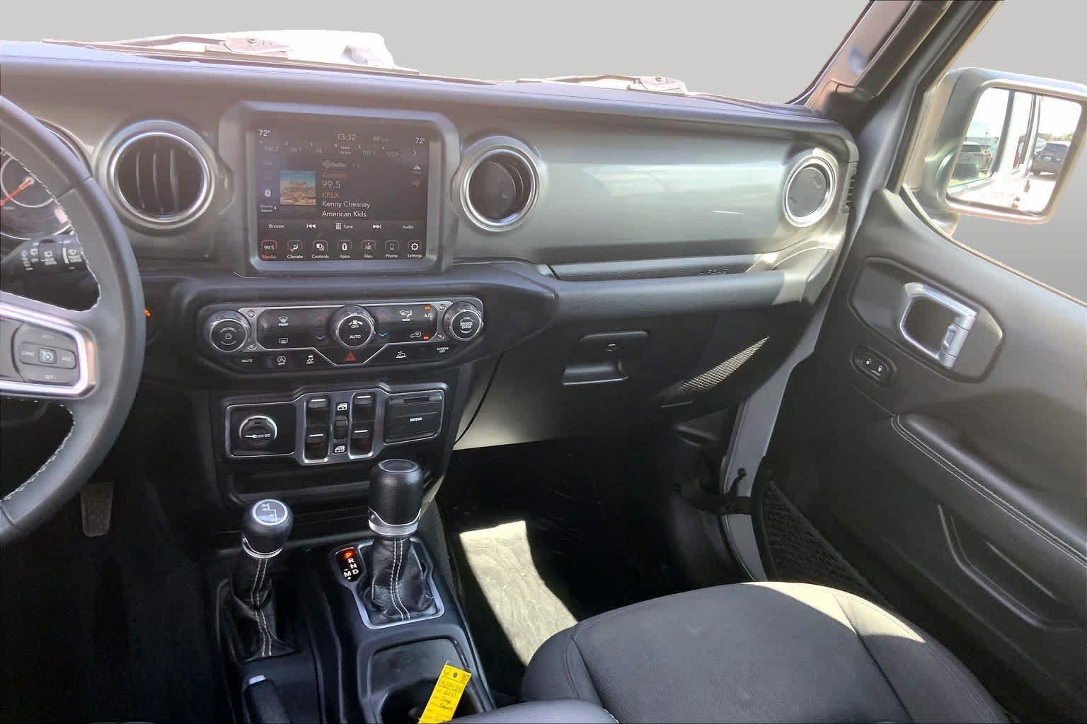 Used 2023 Jeep Wrangler Unlimited Sahara AWD/4WD image 7