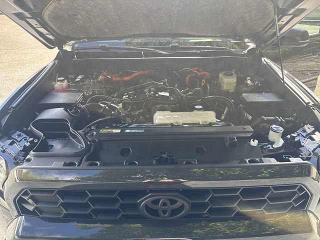 Used 2025 Toyota 4Runner TRD Off-Road AWD/4WD image 31