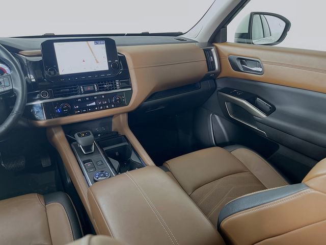 Used 2023 Nissan Pathfinder Platinum w/ Lighting Package (N93) AWD/4WD image 26