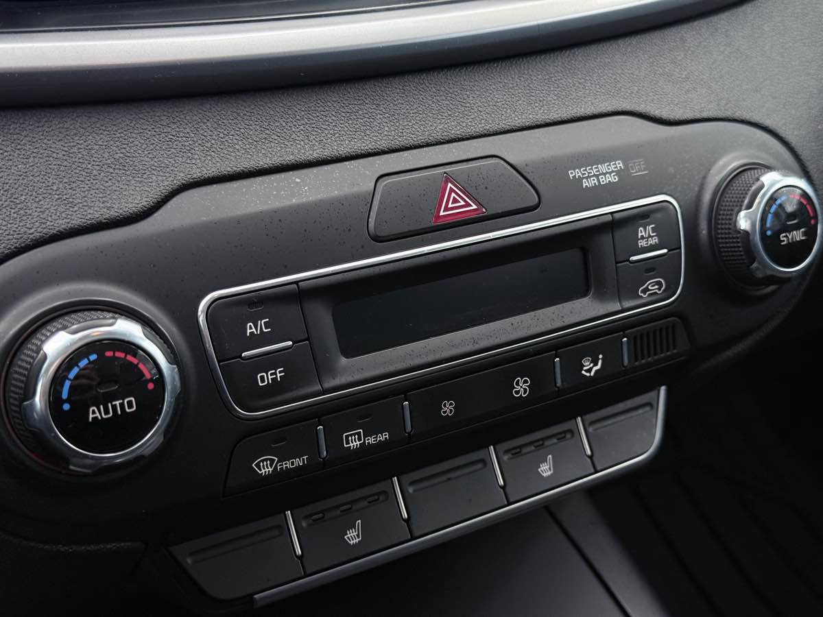 Used 2020 Kia Sorento S image 58