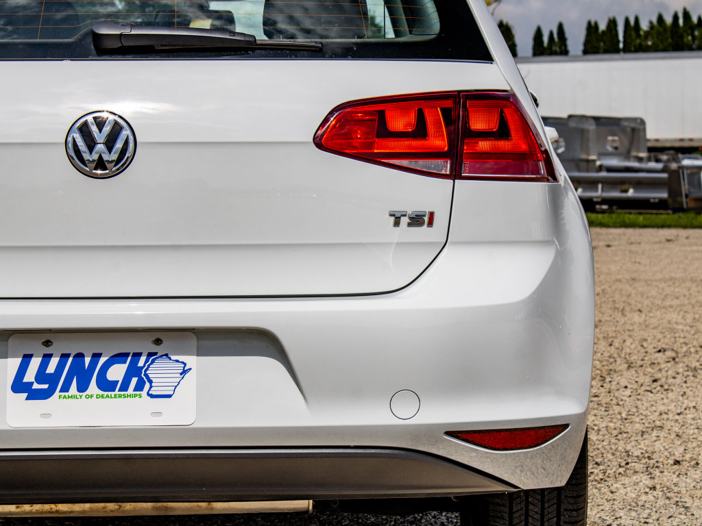 Used 2017 Volkswagen Golf Wolfsburg Edition FWD image 13