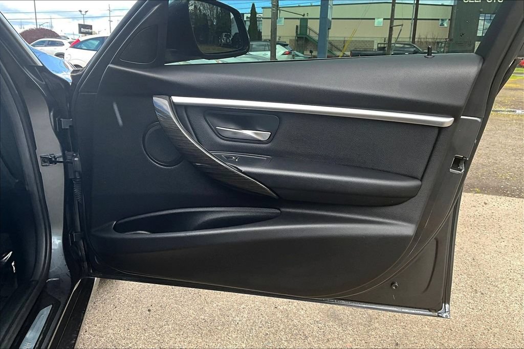 Used 2018 BMW 330i Sedan RWD image 22