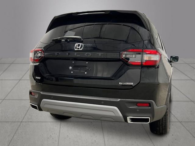 New 2025 Honda Pilot Touring image 7