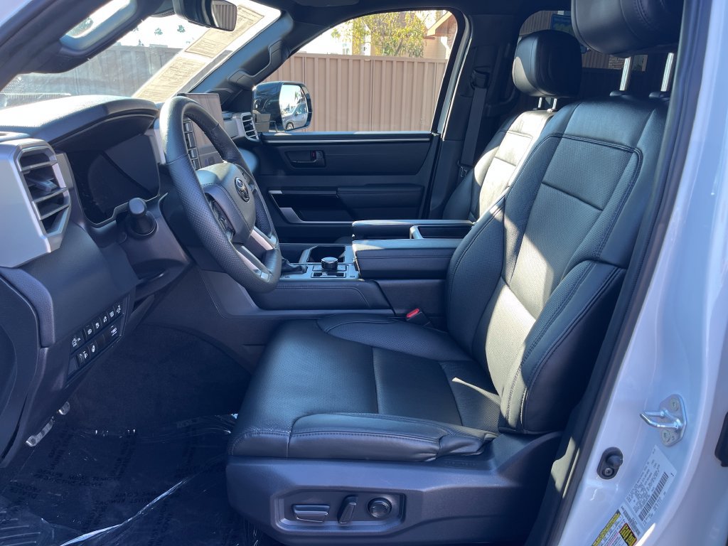 Used 2025 Toyota Tundra Limited w/ TRD Off-Road Package AWD/4WD image 16
