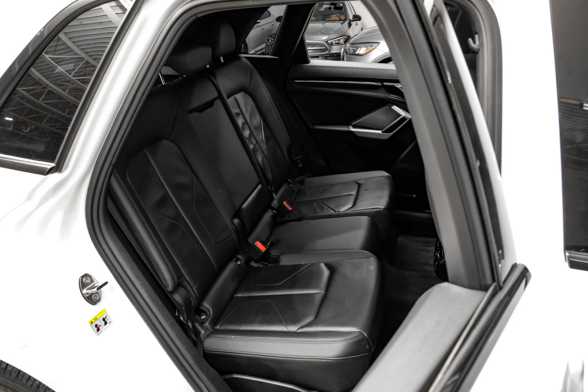 Used 2024 Audi Q3 2.0T Premium w/ Convenience Package AWD/4WD image 37