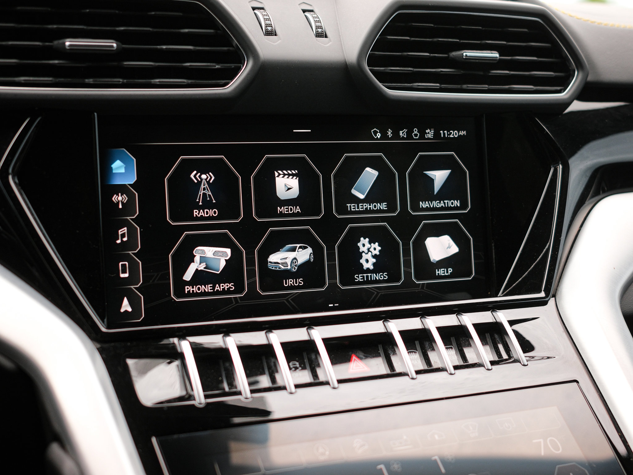 Used 2020 Lamborghini Urus AWD/4WD image 24