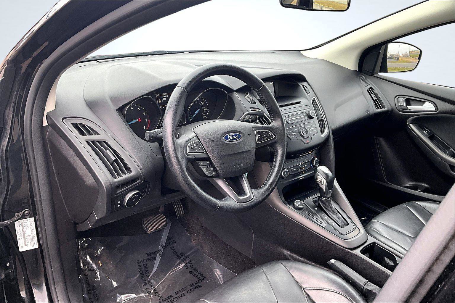 Used 2015 Ford Focus SE w/ Equipment Group 201A image 14