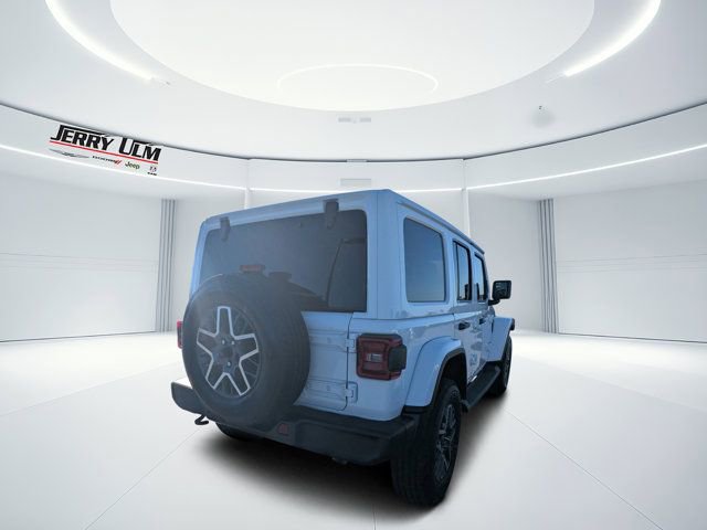 Used 2026 Jeep Wrangler Unlimited Sahara AWD/4WD image 2