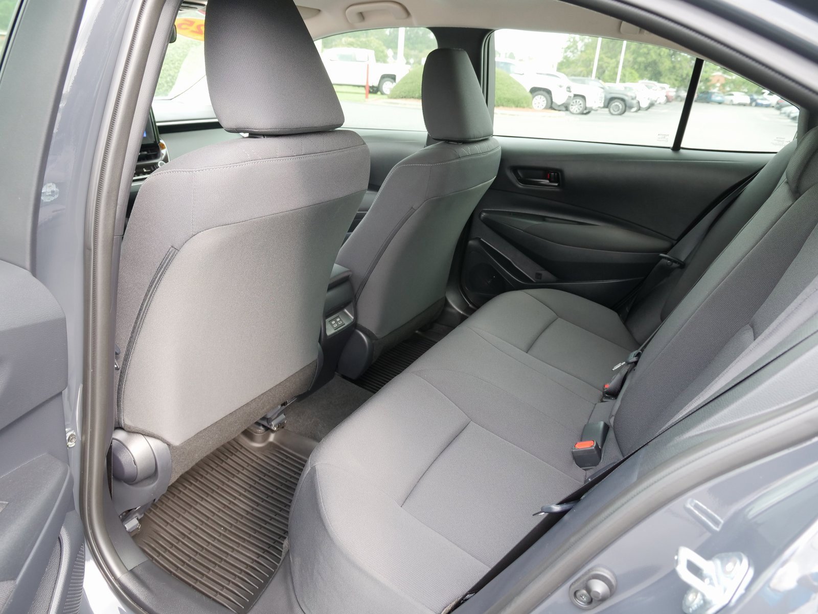 Used 2025 Toyota Corolla LE image 14