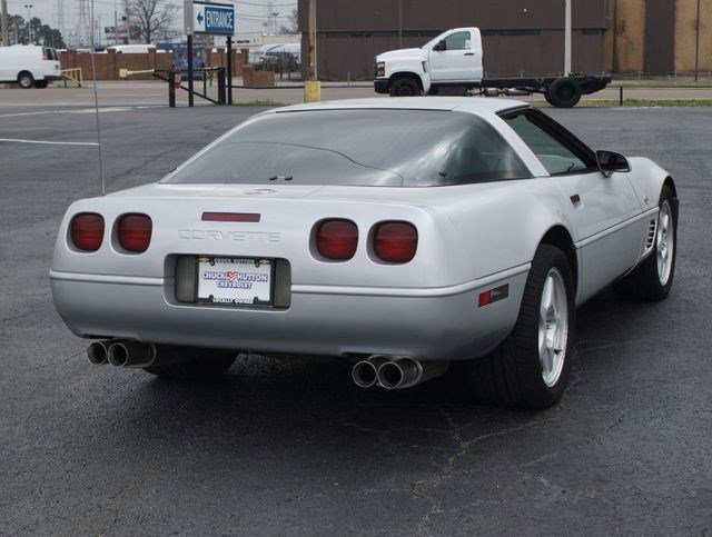 Used 1996 Chevrolet Corvette Coupe image 10
