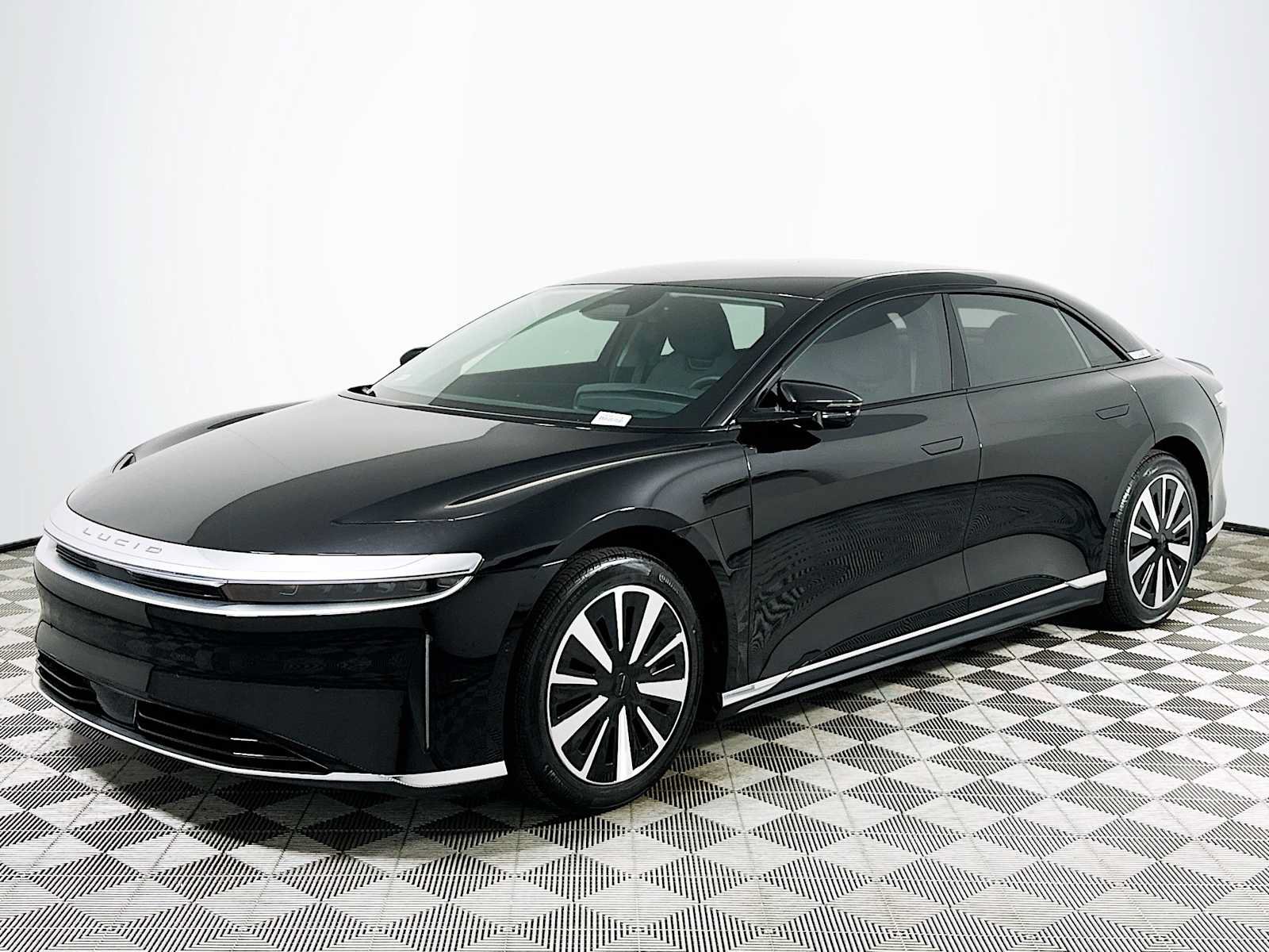 Used 2025 Lucid Air Pure RWD image 3