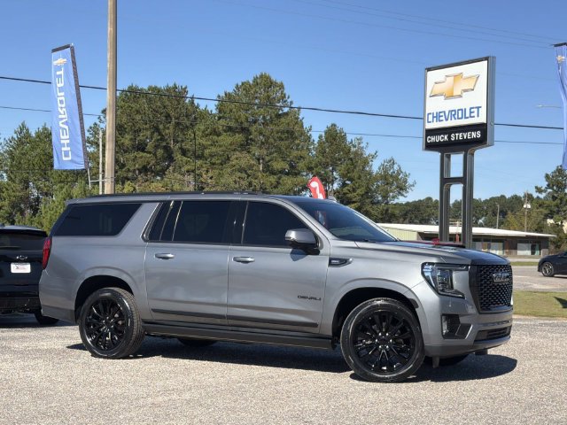 Used 2022 GMC Yukon XL Denali RWD image 14