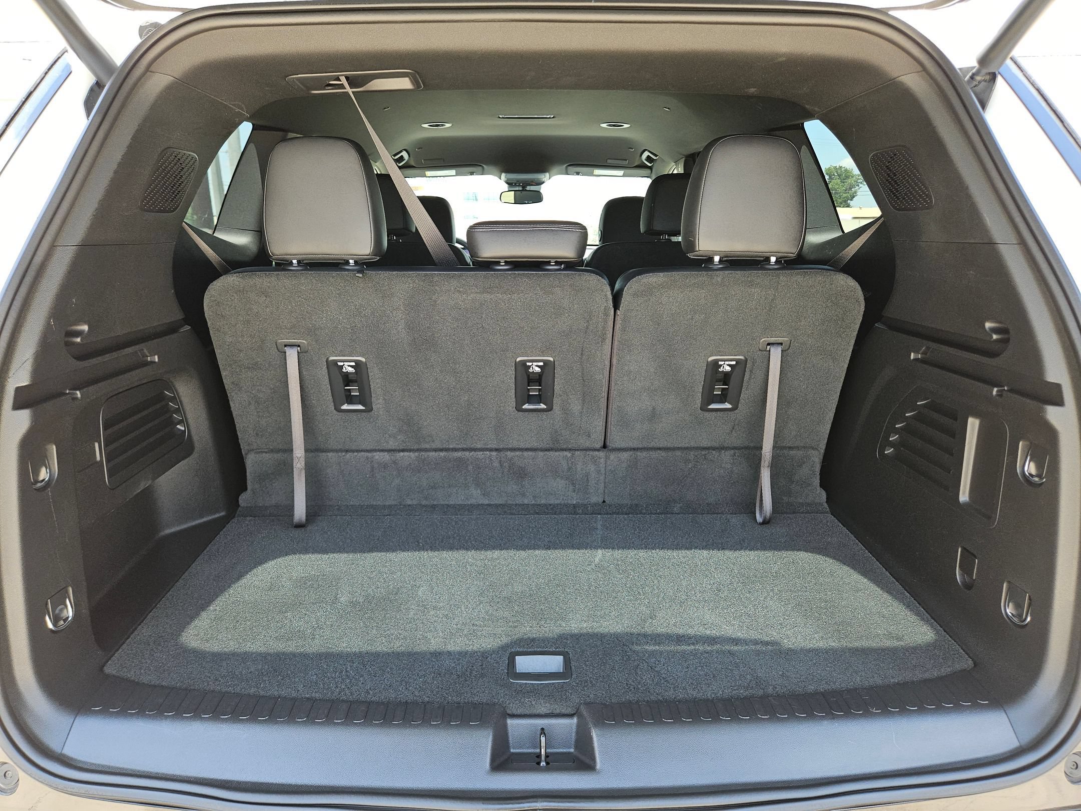 Certified 2026 Buick Enclave Sport Touring FWD image 24