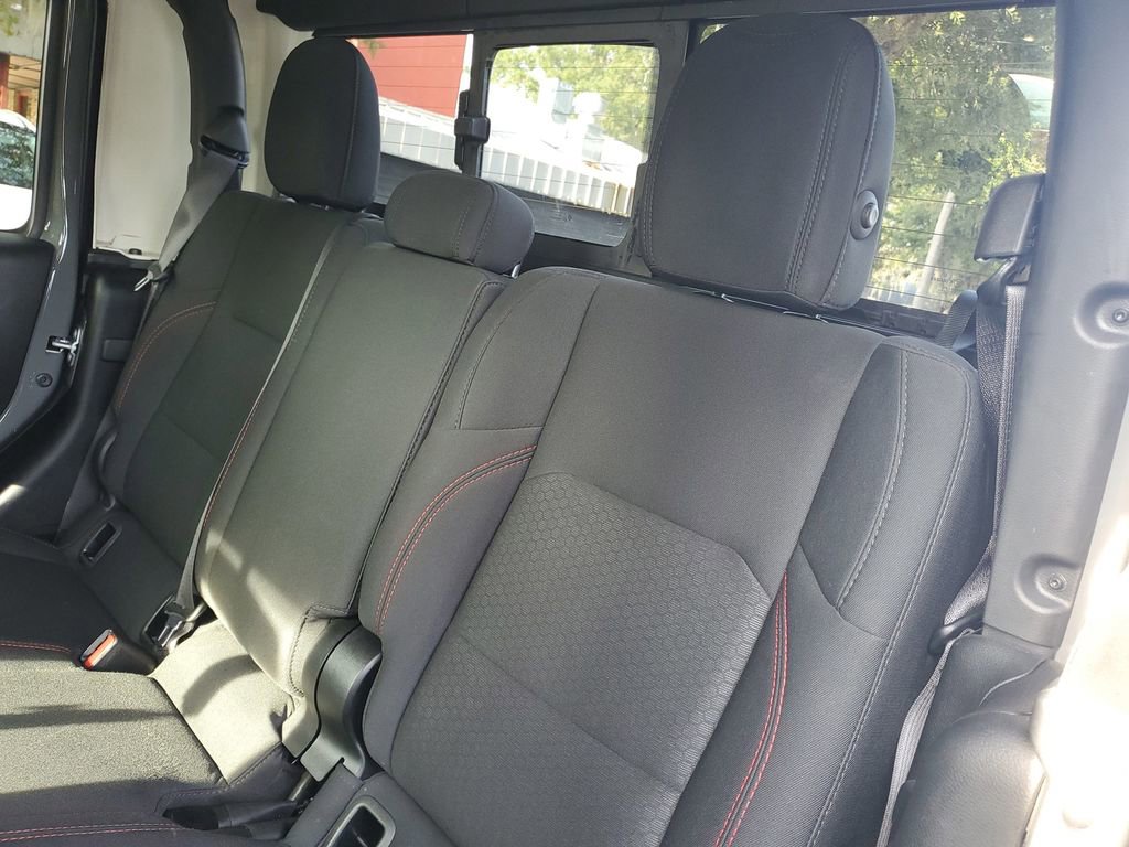 Used 2020 Jeep Gladiator Rubicon w/ Trailer Tow Package image 12