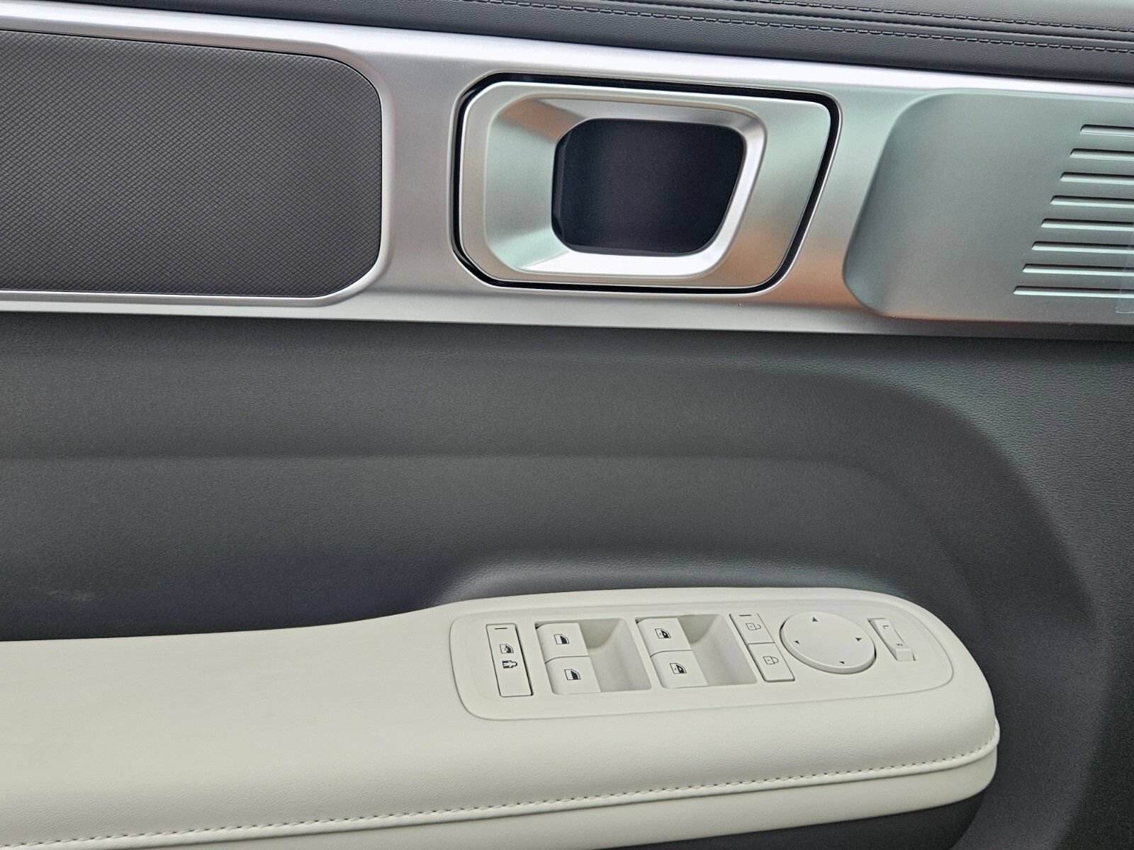 New 2026 Hyundai Santa Fe SEL FWD image 28