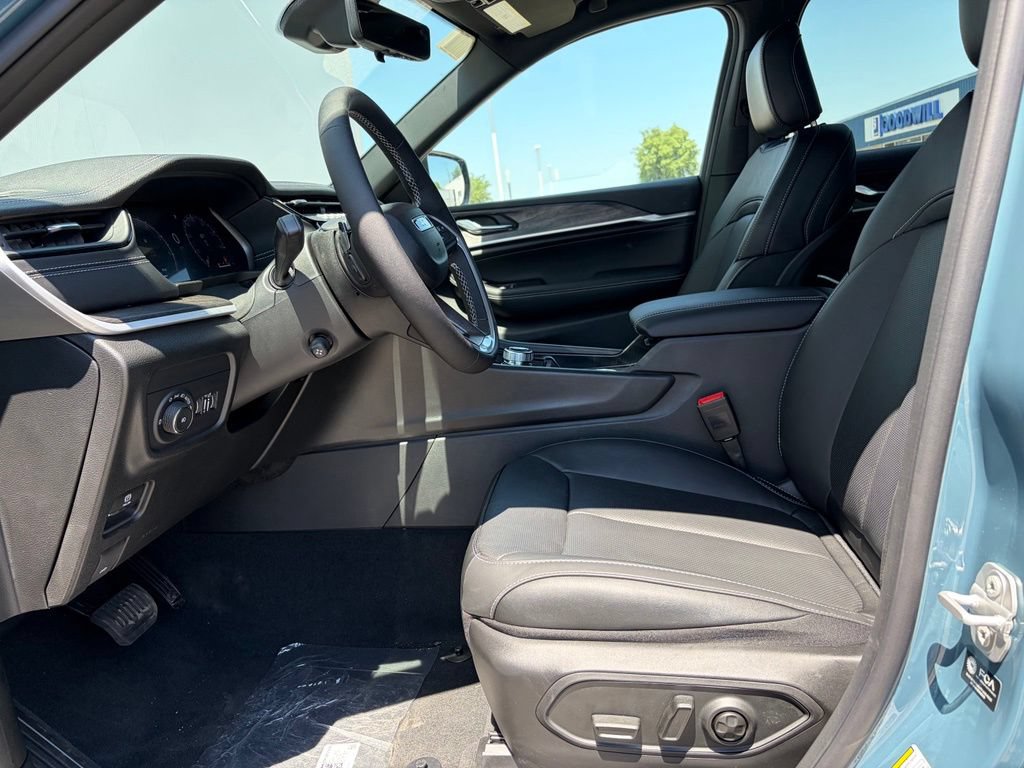 New 2026 Jeep Grand Cherokee L Limited AWD/4WD image 14