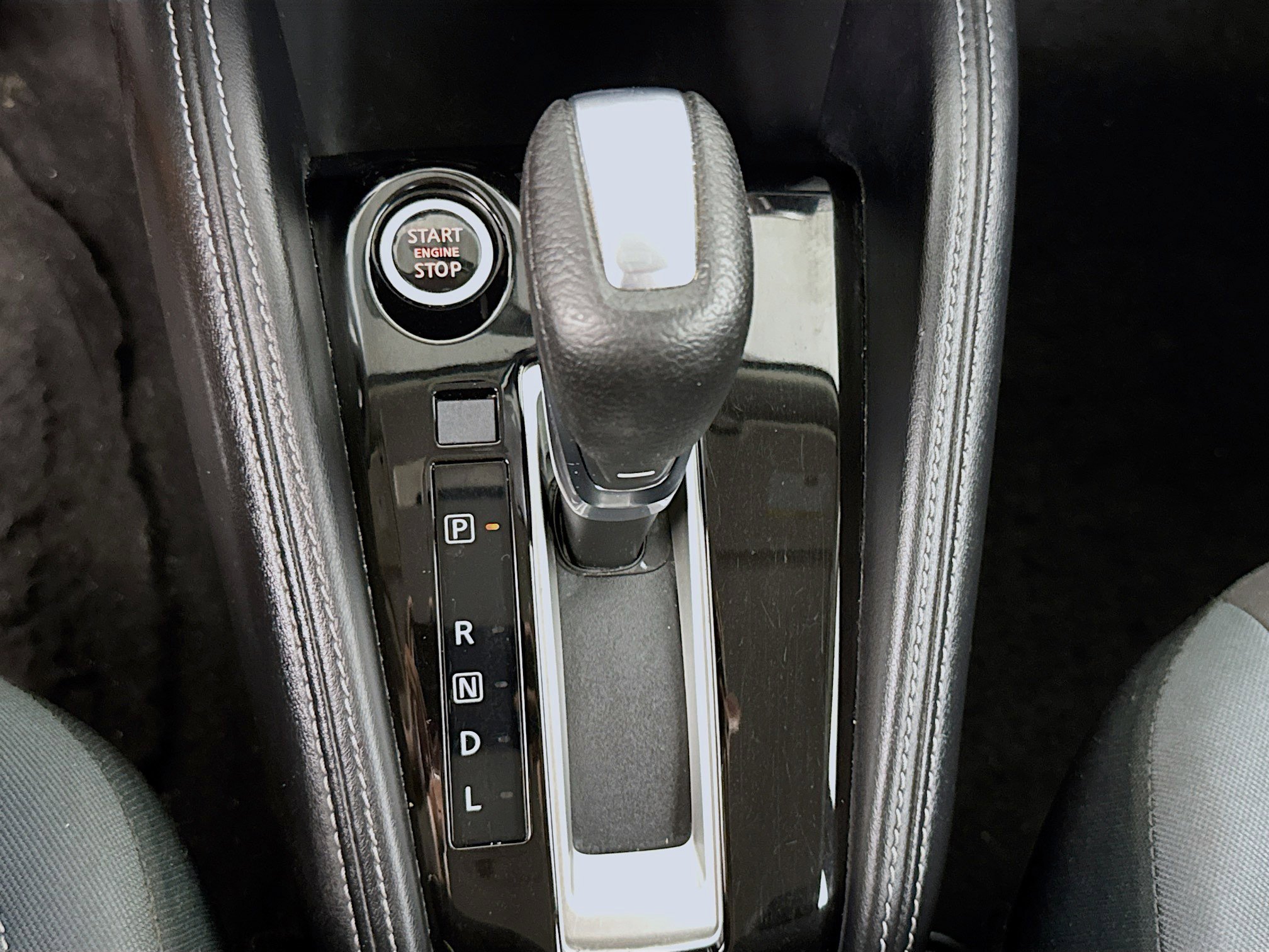Used 2019 Nissan Kicks S FWD image 19