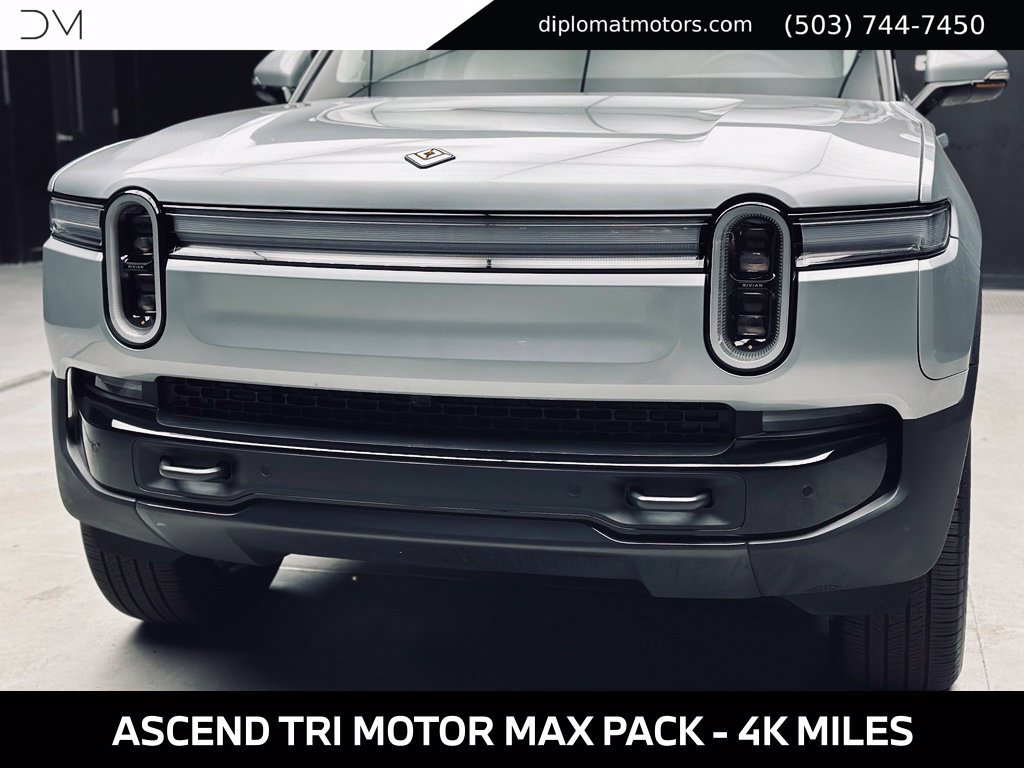Used 2025 Rivian R1S Premium Dual AWD/4WD image 15