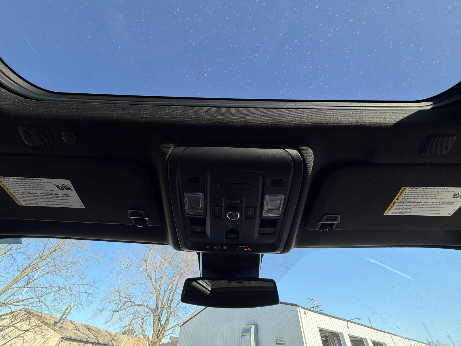 Used 2024 GMC Yukon XL Denali image 21