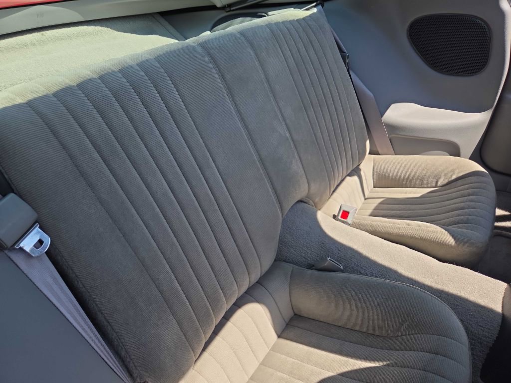 Used 1995 Pontiac Firebird Formula RWD image 10
