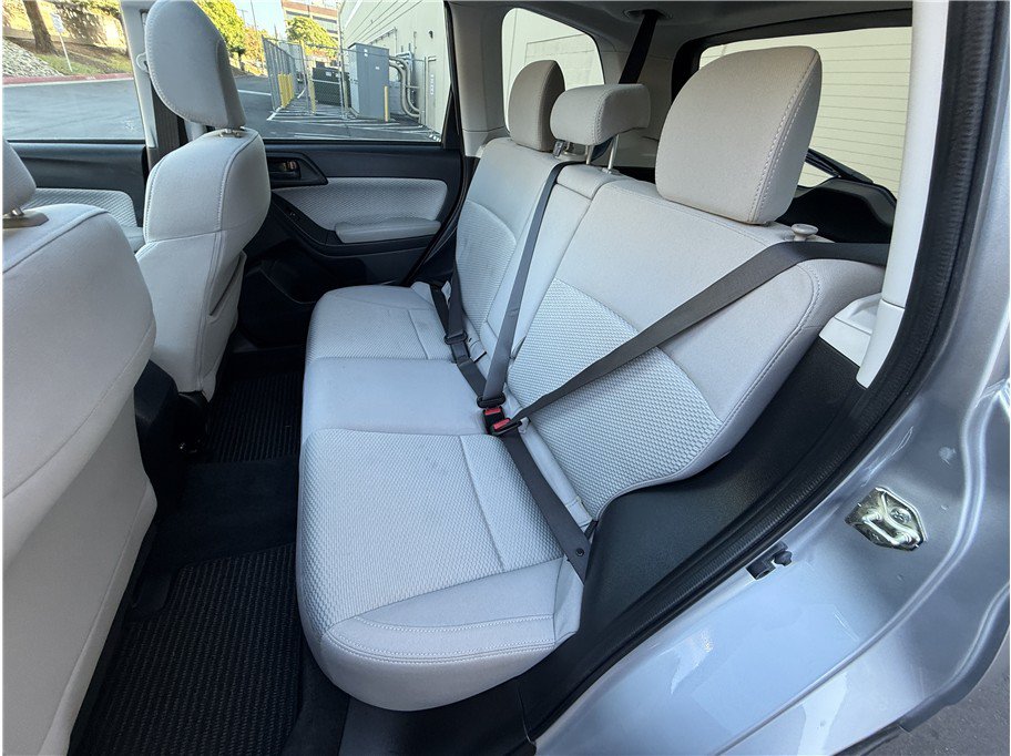Used 2018 Subaru Forester 2.5i Premium w/ All-Weather Package AWD/4WD image 21