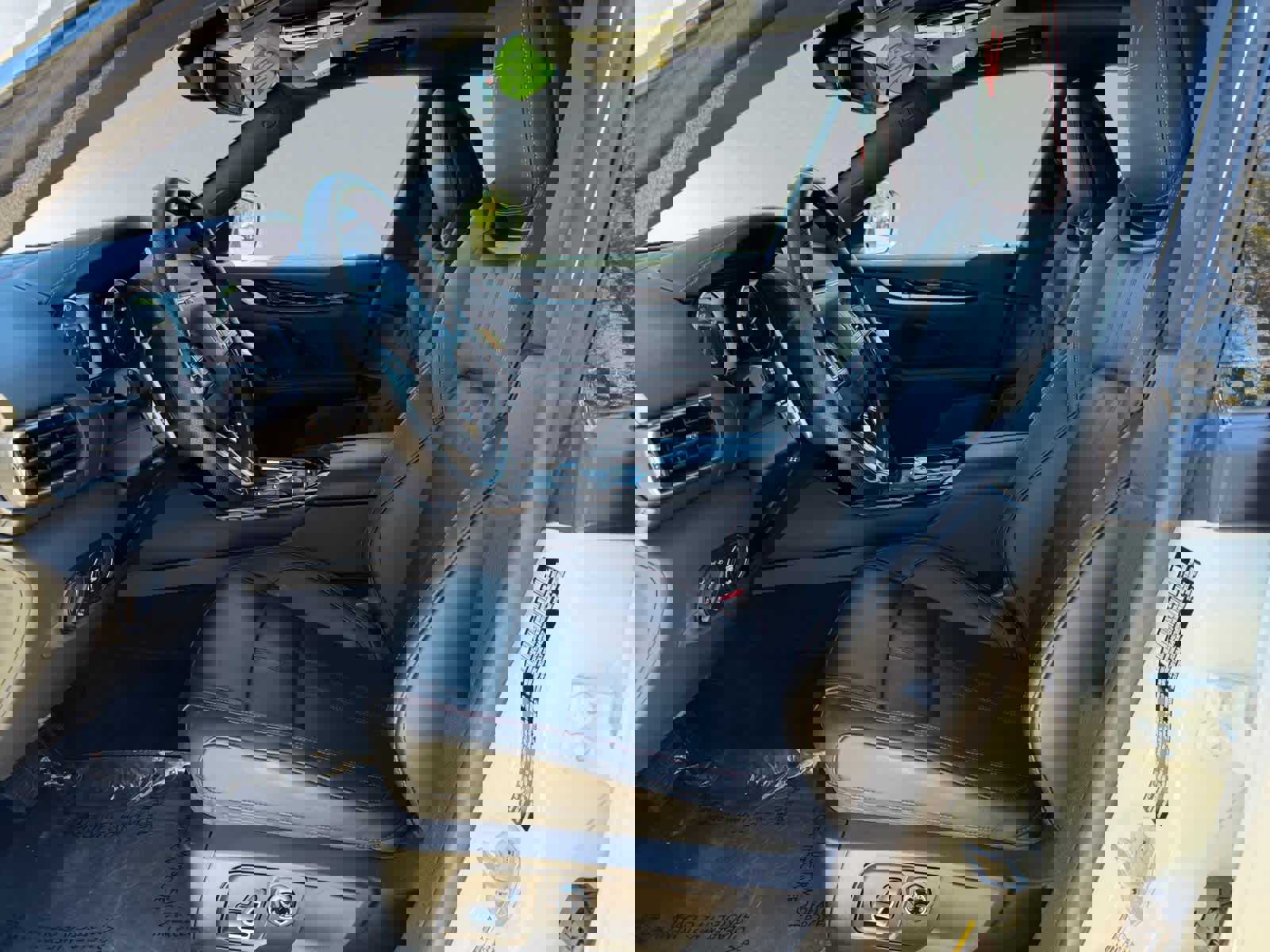 Used 2024 Maserati Levante GT Ultima image 12